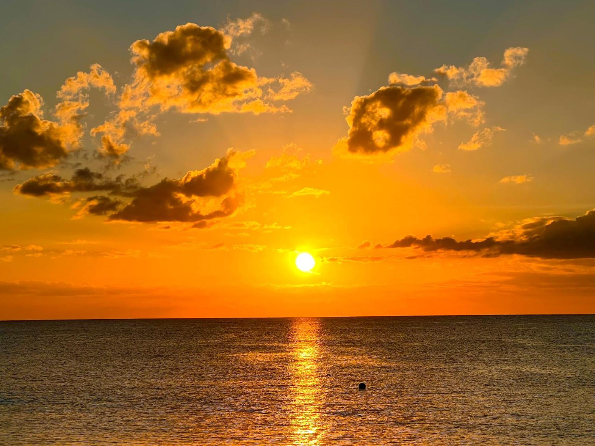 Regal Beach Club George Town Kültér fotó